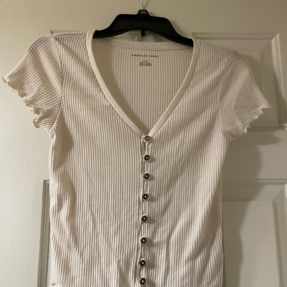 AMERICAN EAGLE cropped shirt
